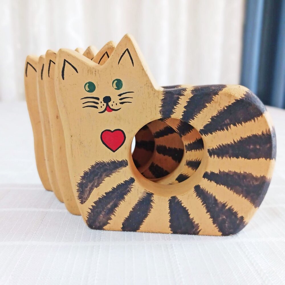 Knobler Wooden Cat Napkin Rings, Set of 4 - Picture 2 of 5